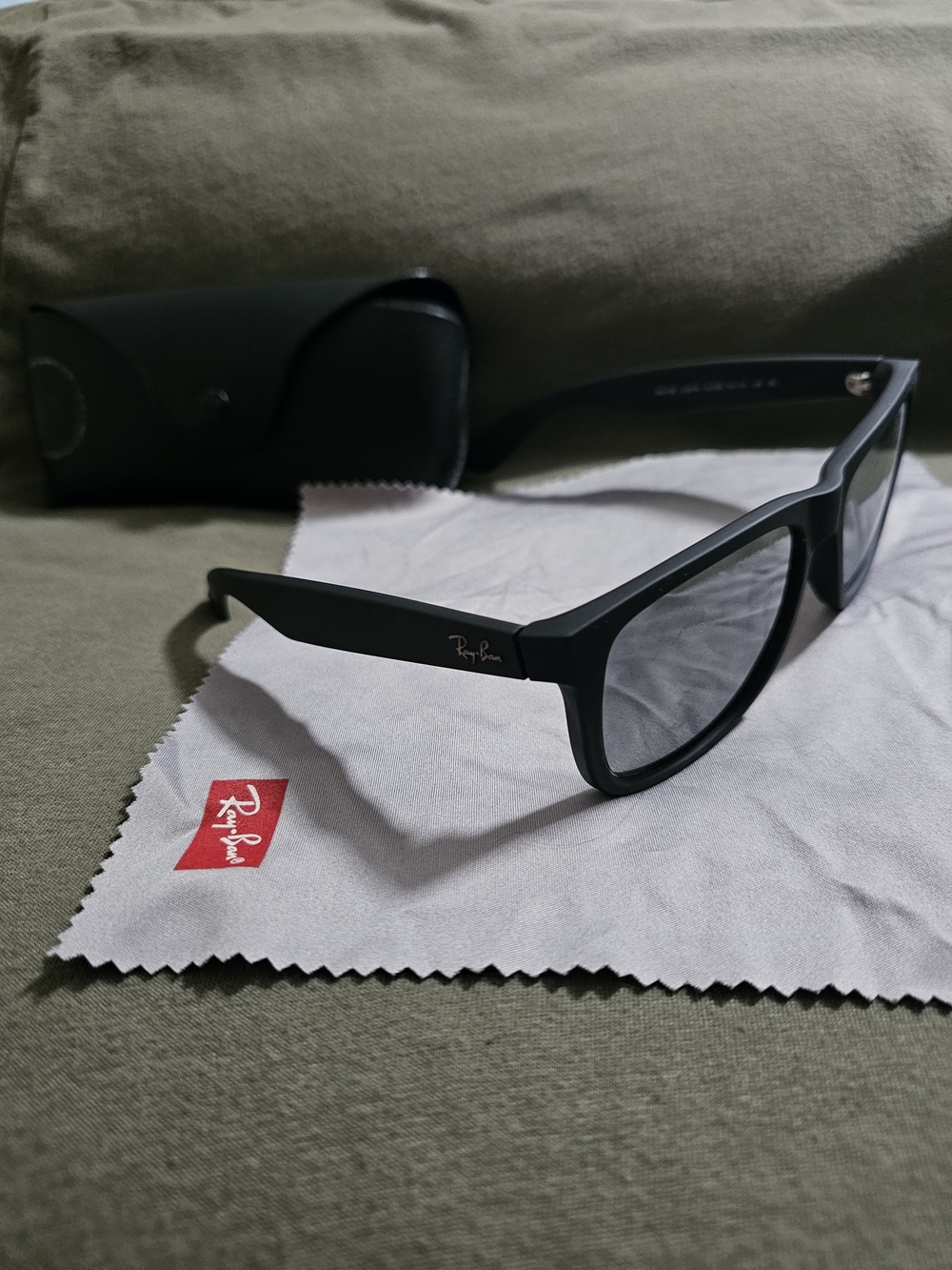 Ray-Ban Matte Black Sunglasses with Dark Lenses - Picture 5 of 5